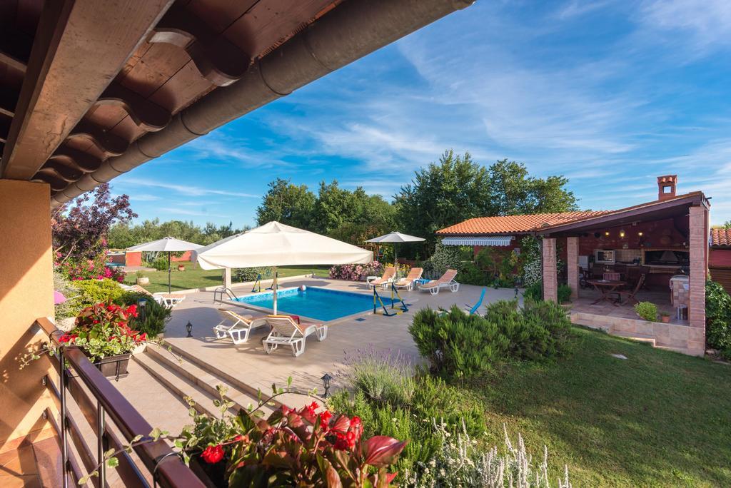 Muntić Hacienda Rosemaryヴィラ エクステリア 写真