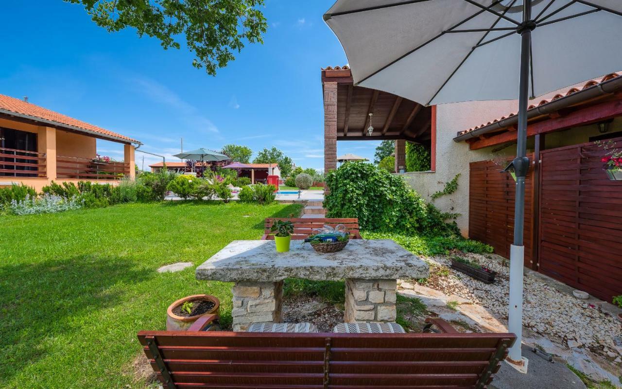 Muntić Hacienda Rosemaryヴィラ エクステリア 写真